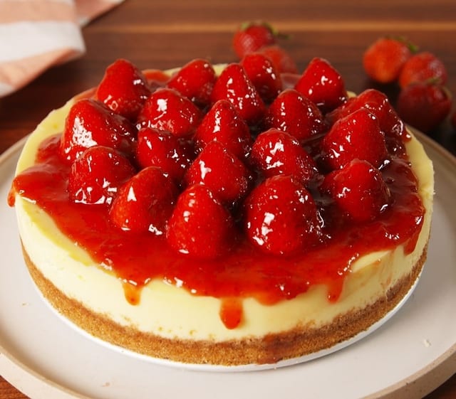 Cheese Cake 14 Slices.