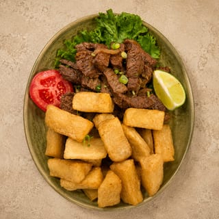 Steak &  Yuca / Carne com Mandioca